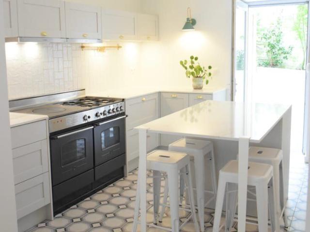 Lovely renovated 5 bedroom House in Uccle + garage