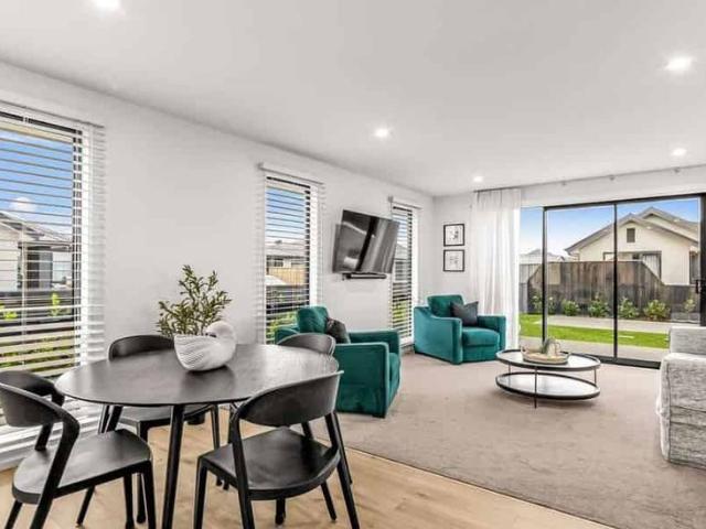 Lovely three bedroom home in Pegasus!