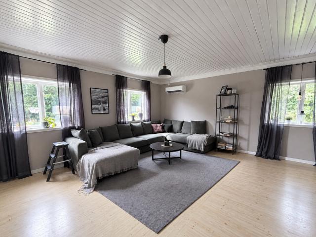 Lovisedalsvägen, Rö