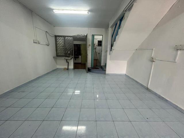 Low Cost 2sty house desa Cemerlang jln ara