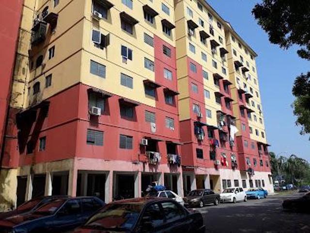Low Cost Apartment with lift Pandamar B Port klang
