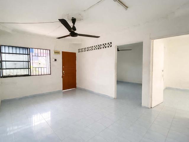 Low Cost Apartment Taman Kem Klang Selangor