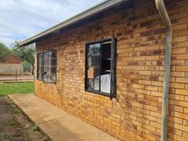 low cost house on the market in elan.