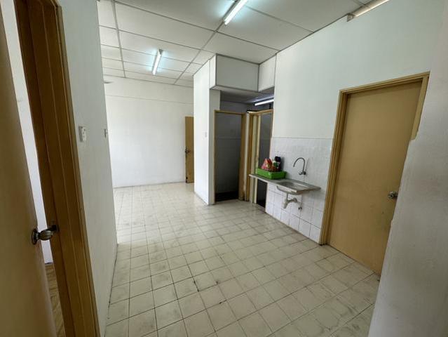LOW COST KAJANG UNIT Pangsapuri Prima Cempaka