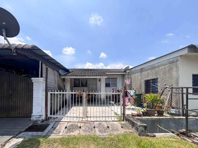 Low Cost Rumah Dekat Surau di Taman Desa Pinji