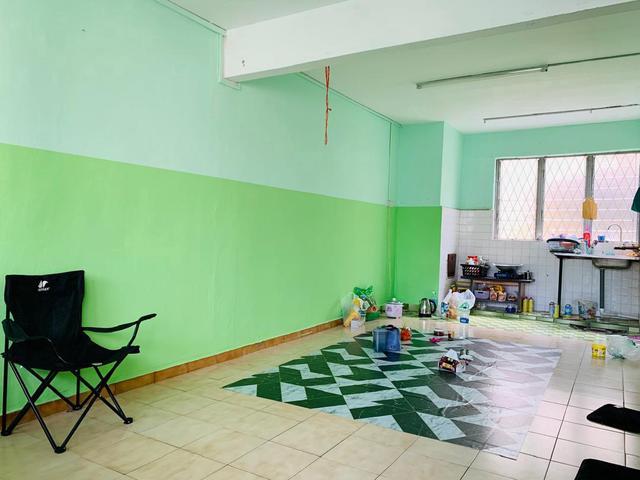 Low Cost Skudai Tun Aminah FlatLow Level FlatRenovated