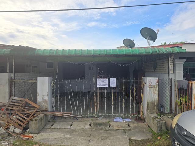Low Cost Single Storey House At Taman Desa Aman Lahat Perak