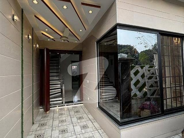 Low Budget 3.5 Marla House With Large Accomodations For Sale In Dream Gardens
