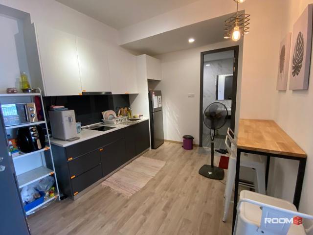 Low Density Unit Medium Room for Rent in Emporis Kota Damansara