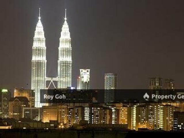 Low density Residential Condominium High Cashback + Free 80% furnished Limited Unit