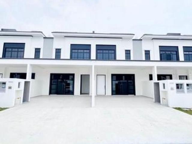 Low Depo The Tate Eco Botanic near Tuas Gelang Patah Medini