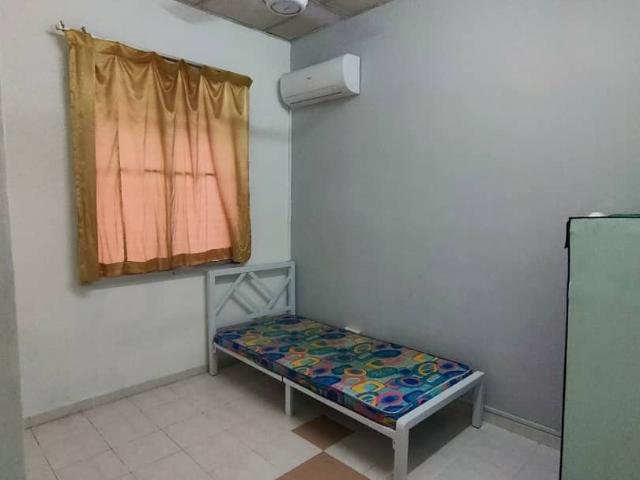 Low Depo Furnished Room For Rent with Air Cond at PJS Subang Indah