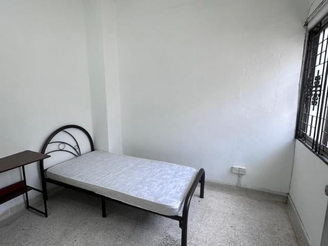 Low Depo Middle Room with Window For Rent at SS2 Petaling Jaya