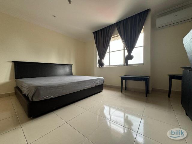 Low deposit 6 mins to ciq ️ room + air cond opposite r&f mall