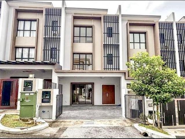 LOW DEPOSIT TERMURAH 3 Storey Nassim Heights Ukay Bistari Ampang