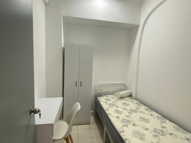 LOW DEPOSIT Affordable Room in SS18