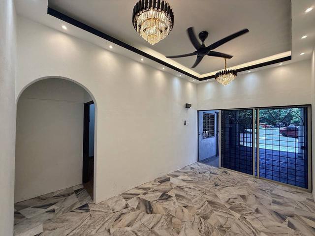 LOW DEPOSIT FULL LOAN 1 Storey Terrace Taman Telok Panglima Garang