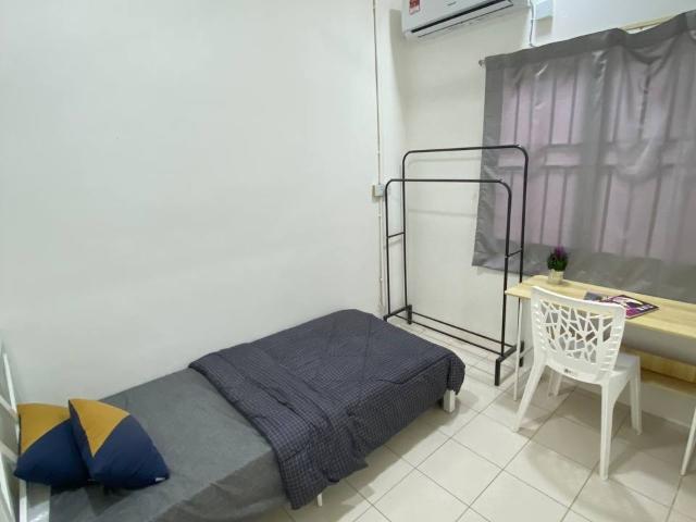 Low Deposit~ Middle Room in Setia Impian Near Sunsuria Forum, Lotus's Setia Alam