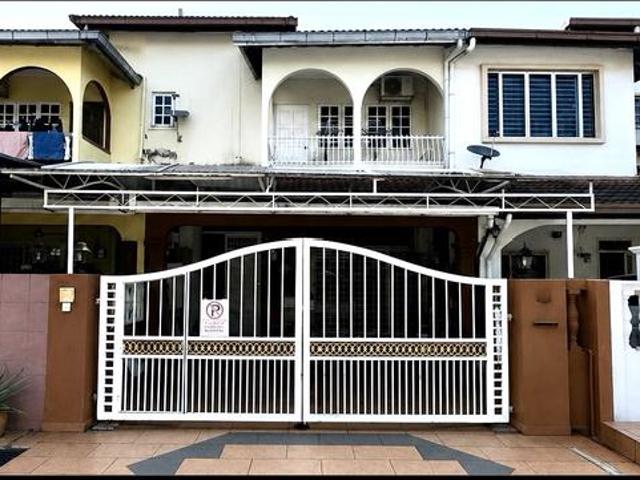 LOW DEPOSIT RENO FACING OPEN 2 Storey Taman Putra Indah Serdang Raya