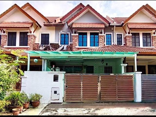 LOW DEPOSIT RENOVATED 2 Storey Presint 1 Nusaputra Puchong