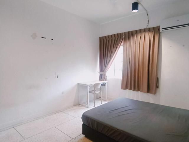 Low Deposit Room @ JimQUee | Near CIQ