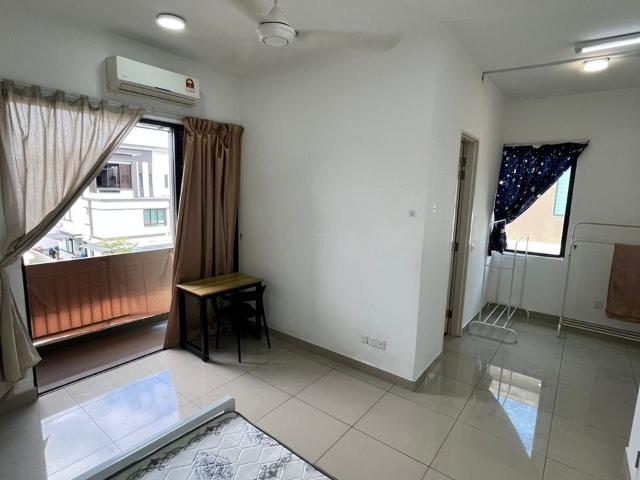 LOW DEPOSIT✨✨SETIA UTAMA MASTER ROOM FOR RENT WITH PRIVATE BATHROOM & BALCONY ✨✨5 MIN DRIVING TO SETIA CITY MALL, TOP