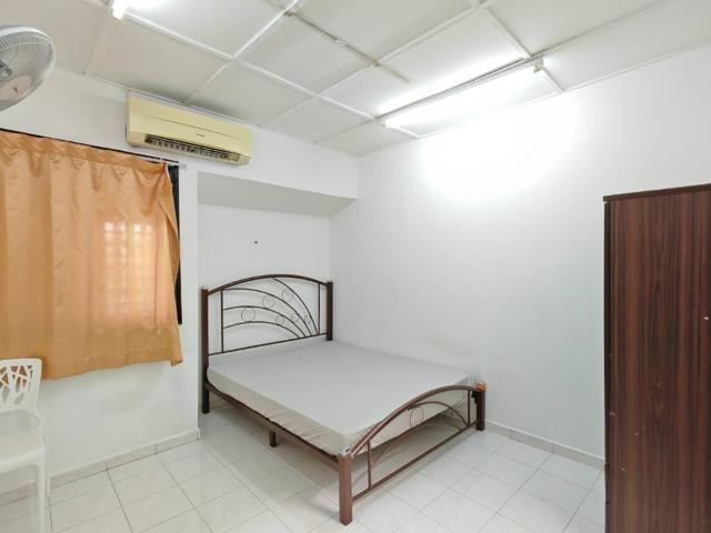 Low Deposit✅,SS14 Area Landed Master Bedroom, Walking 5Mins To LRT SS18, Move In Ready, Bilik Sewa,有房出租