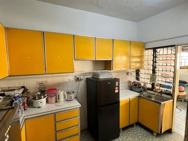 Low deposit‼️ss4c petaling jaya master room with private bathroom for rent5 min walking distance to kelana jaya lrt