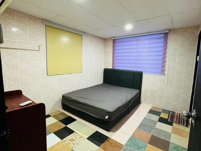LOW DEPOSITMaster Room opposite holiday plaza @ Taman century garden Johor Bahru, Johor