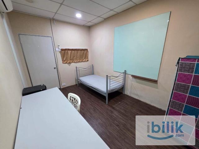 Low DepositMiddle Room With Air Con️Dataran Sunway, Petaling Jaya️Walking Distance To【MRT】Taman Tun Dr Ismail