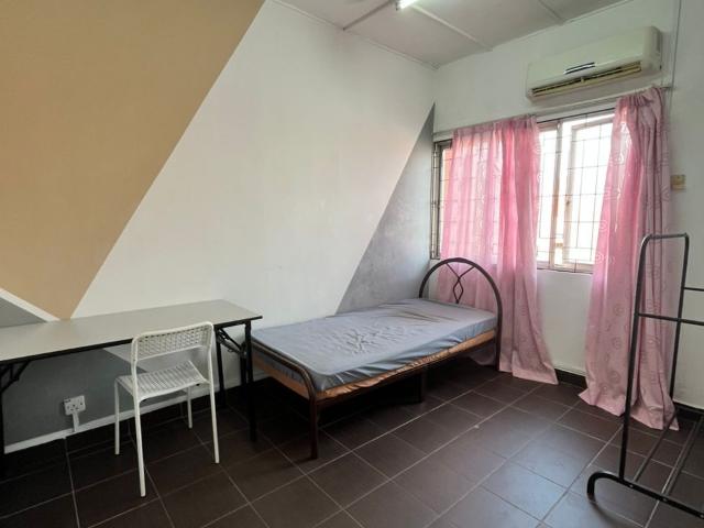 LOW DEPOSITNICE ROOM FOR RENT AT SS2 PETALING JAYANEAR FOOD STALL, BANK, BUSSTOP✨✨