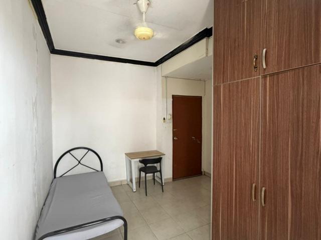 LOW DEPOSITSUBANG JAYA USJ MIDDLE ROOM WITH PRIVATE BATHROOM FOR RENTNEARBY USJ21 LRT