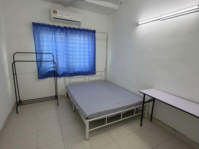Low depositsetia alam klang couple middle room for rentnearby setia city mall, taipan, kossan