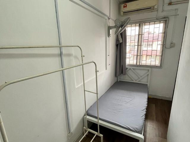 LOW DEPOSITSS22 DAMANSARA JAYA SINGLE AIRCOND ROOM FOR RENTNEARBY ATRIA SHOPPING GALLERY