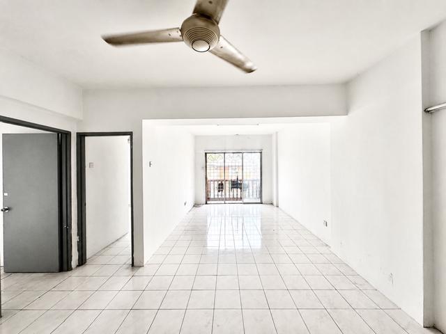 LOW FLOOR 3R2B Apartment Sri Raya Kajang Near MRT Kajang