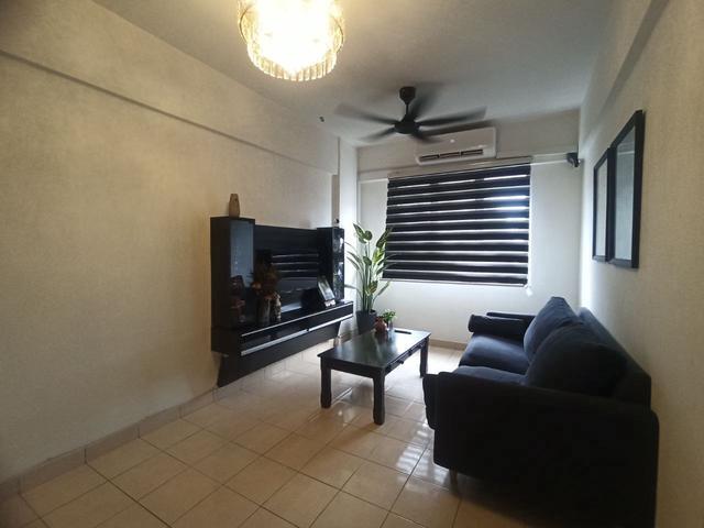 Low Floor 3R2B Partly Furniture Condo Dengkil