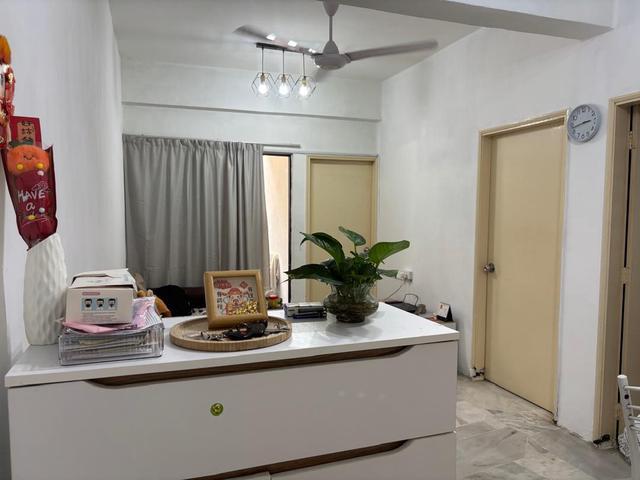 Low Floor Shop Apartment Near Pandan Indah KL well kept unit