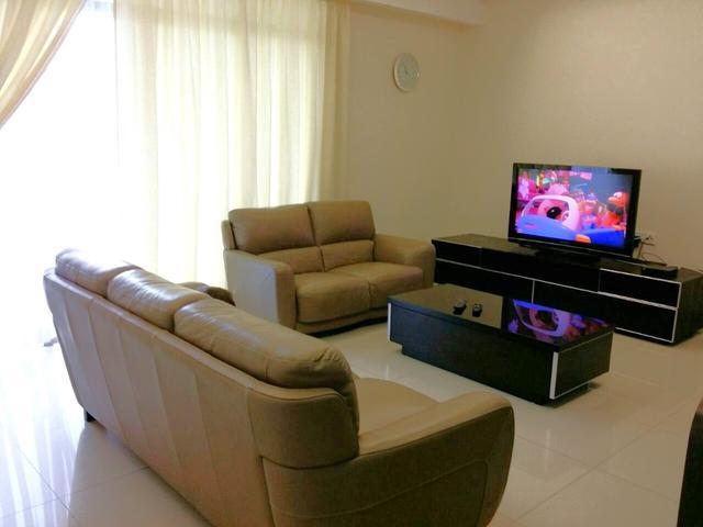 Low floor with pool view fully furnished movein condition