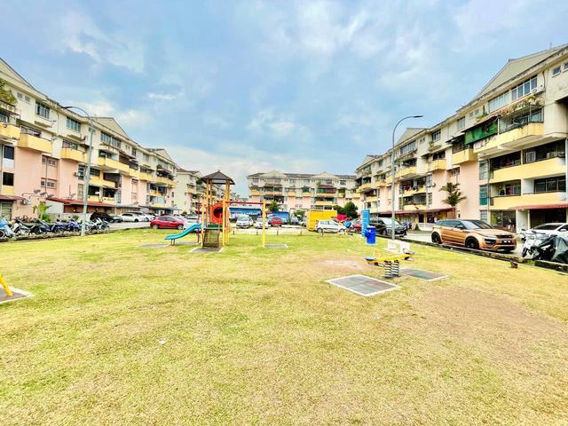 Low Level Apartment Casmaria Batu Caves