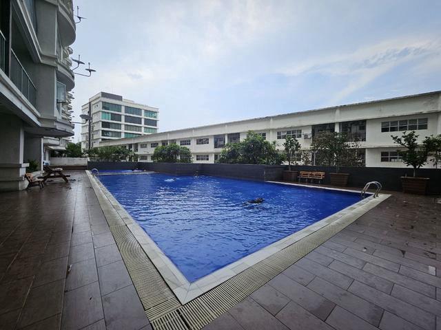 Low Level Big Size Suri Puteri Service Apartment Seksyen 20