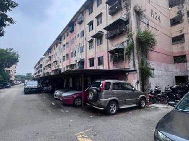Low Level Flat Puchong Permai Puchong