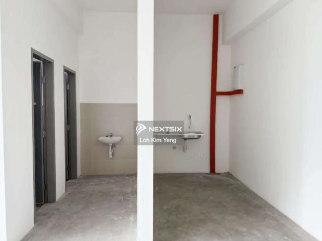 Low level floor