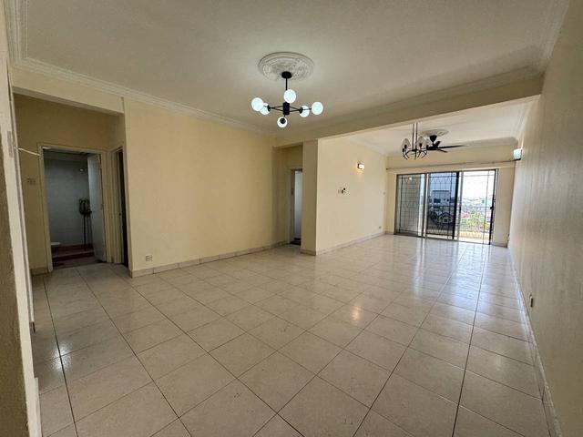 Low Level Kemuncak Condominium Seksyen 9 Shah Alam