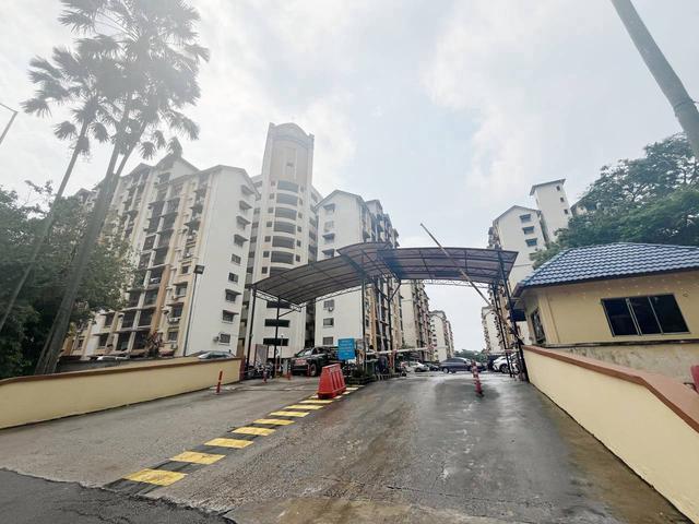 Low Level Renovated Vista Lavender Apartment Bandar Kinrara