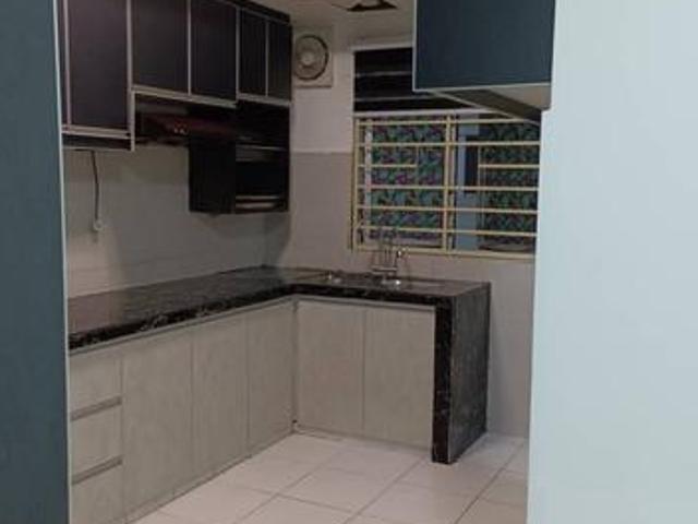 LOW LEVELKITCHEN CABINETPangsapuri Seri Utama Puchong Utama