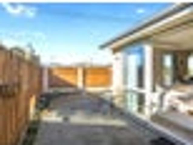 Low Maintenance Downsizing Without Compromise
