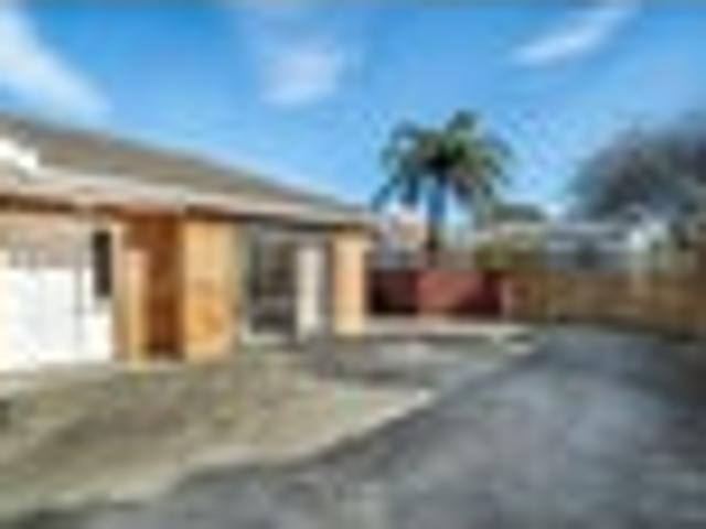 Low Maintenance, Easy Care, Central Fairfield!