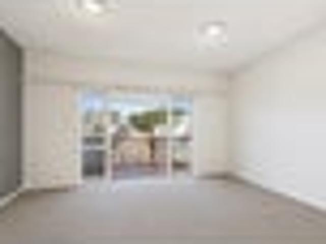 Low Maintenance In a Wonderful Location!