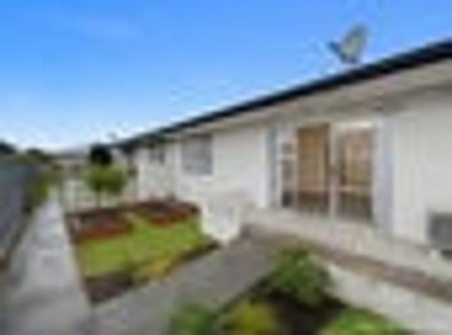 Low Maintenance Living, Well Placed