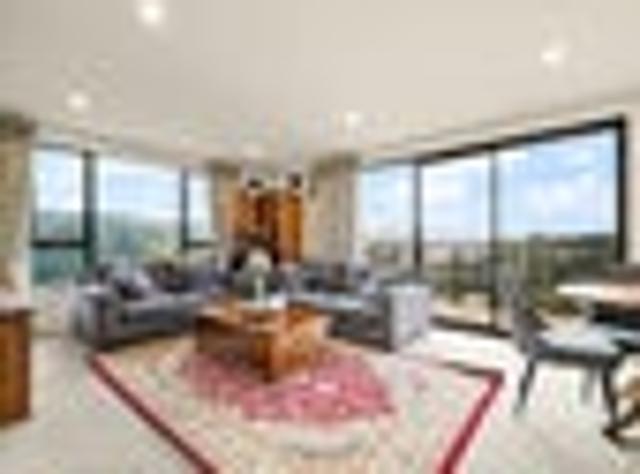 Low Maintenance, Modern Living with Sun & Views